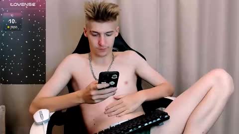 Adam online show from 10-08-25, 10:18