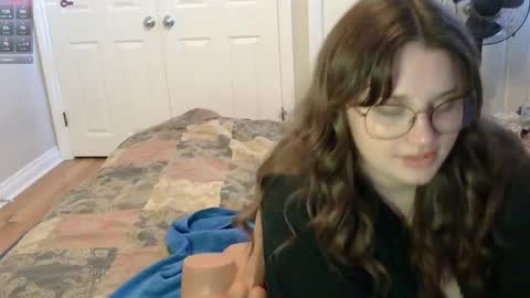 Snapshot of mrsjess1 chatting on 10-22-25, 03:23 MrsJess online show from 10-22-25, 03:23
