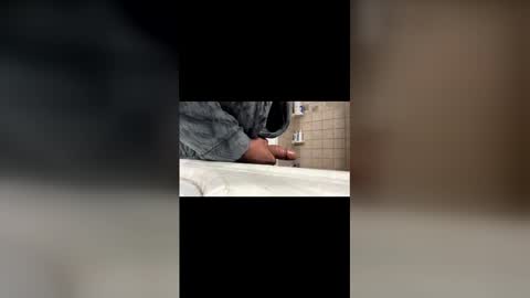 mrslowstroke209 online show from 12-05-25, 10:24