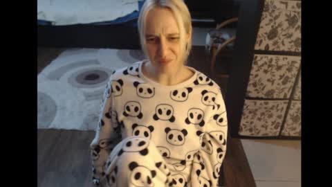 Sasha online show from 11-23-25, 05:02