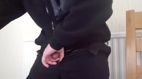 MrTribute online show from 02-04-25, 11:05