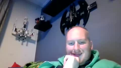 Snapshot of mrzwolle chatting on 12-04-24, 03:21 mrzwolle online show from 12-04-24, 03:21
