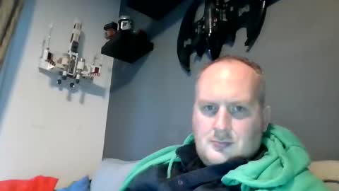 Snapshot of mrzwolle chatting on 12-19-24, 01:51 mrzwolle online show from 12-19-24, 01:51