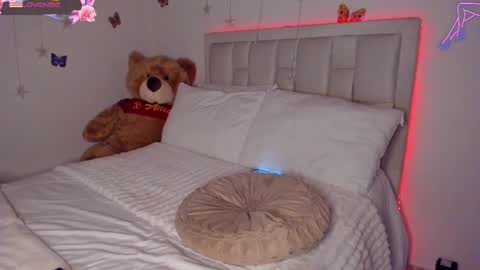 Tania online show from 12-15-25, 07:51