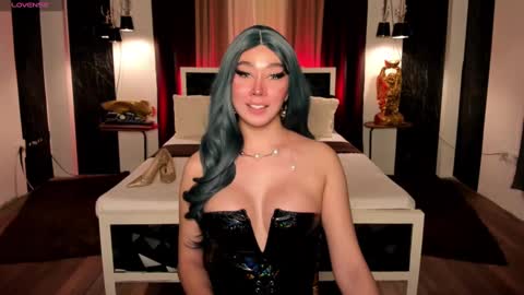 Snapshot of ms_lhaydeebunny chatting on 12-18-24, 04:09 Evon online show from 12-18-24, 04:09