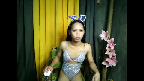 ms_maxine69 online show from 11-08-25, 10:37