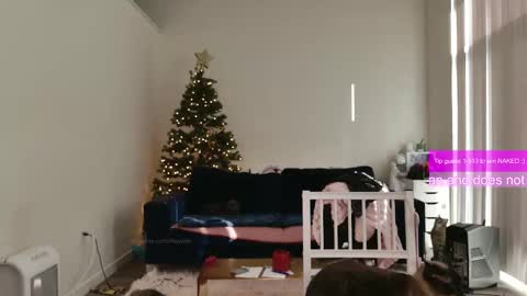 R o r i  SnapChat heyroriv2 wednesday - sunday Noon oclock mountain - 5pm mountain online show from 03-04-26, 04:13