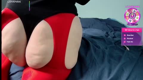 Snapshot of ms_queen chatting on 02-28-26, 02:12 missqueenbbw online show from 02-28-26, 02:12