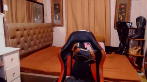 Snapshot of msasianbigcockts chatting on 09-29-25, 11:15 Thea online show from 09-29-25, 11:15