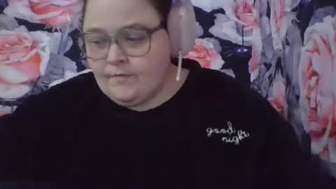 Snapshot of mscamirose15 chatting on 11-12-25, 09:47 Ms. Cami Rose online show from 11-12-25, 09:47