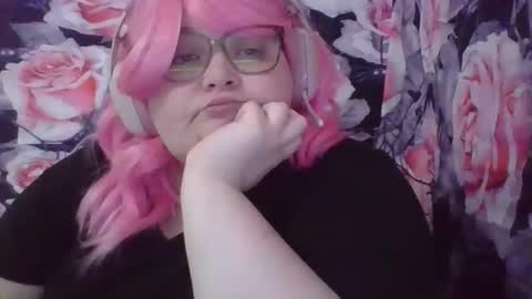 Snapshot of mscamirose15 chatting on 02-10-26, 06:45 Ms. Cami Rose online show from 02-10-26, 06:45