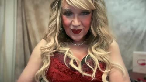 Snapshot of mskarentoy chatting on 01-19-25, 01:21 mskarentoy online show from 01-19-25, 01:21