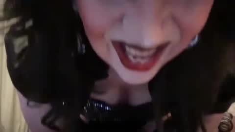 Snapshot of mskarentoy chatting on 11-16-25, 12:27 mskarentoy online show from 11-16-25, 12:27