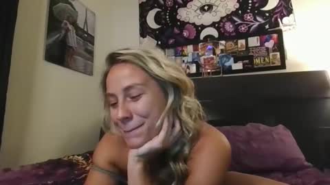 Snapshot of msmariesummers chatting on 09-16-25, 12:22 msmariesummers online show from 09-16-25, 12:22