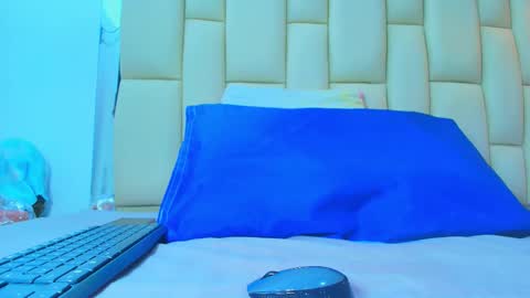 FERNANDA 3 online show from 10-11-25, 03:06