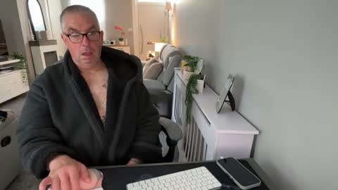 Snapshot of mtb1697 chatting on 10-07-25, 09:50 mtb1697 online show from 10-07-25, 09:50