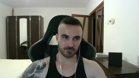 Snapshot of mu5clemania chatting on 10-10-25, 03:55 Victor online show from 10-10-25, 03:55