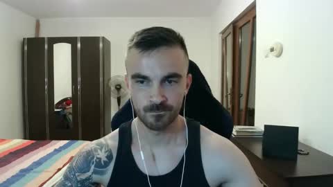 Snapshot of mu5clemania chatting on 10-27-25, 06:12 Victor online show from 10-27-25, 06:12