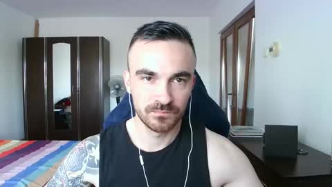 Snapshot of mu5clemania chatting on 10-28-25, 07:01 Victor online show from 10-28-25, 07:01