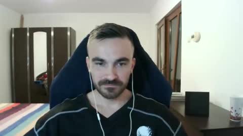 Snapshot of mu5clemania chatting on 11-01-25, 04:47 Victor online show from 11-01-25, 04:47