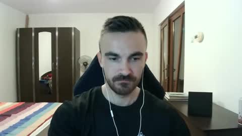 Snapshot of mu5clemania chatting on 11-01-25, 04:53 Victor online show from 11-01-25, 04:53