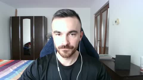 Snapshot of mu5clemania chatting on 11-02-25, 07:11 Victor online show from 11-02-25, 07:11