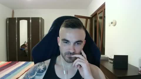 Snapshot of mu5clemania chatting on 11-07-25, 05:24 Victor online show from 11-07-25, 05:24