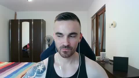 Snapshot of mu5clemania chatting on 11-10-25, 11:20 Victor online show from 11-10-25, 11:20