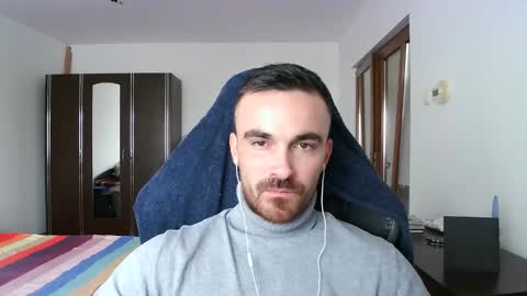 Snapshot of mu5clemania chatting on 11-16-25, 12:00 Victor online show from 11-16-25, 12:00