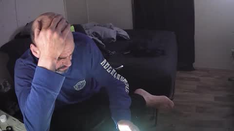 Muffdiver online show from 02-24-26, 01:58