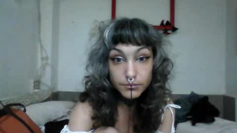 Snapshot of mulderandvalkyrie chatting on 11-17-25, 09:09 mulderandvalkyrie online show from 11-17-25, 09:09