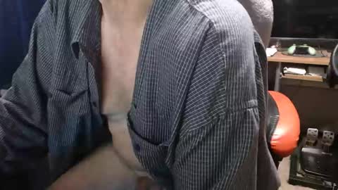 Snapshot of mulldoon1950 chatting on 12-05-25, 12:58 mulldoon1950 online show from 12-05-25, 12:58