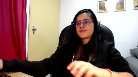 Dani and Alex online show from 09-21-25, 01:51