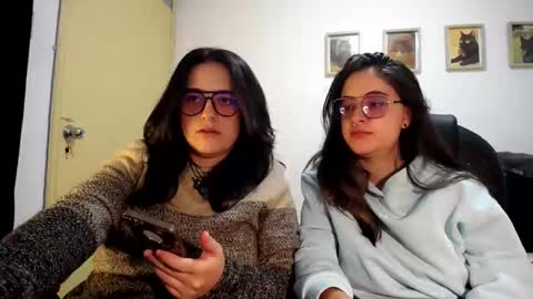 Dani and Alex online show from 10-04-25, 02:53
