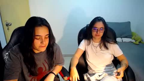 Dani and Alex online show from 11-12-25, 11:43