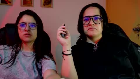 Dani and Alex online show from 11-17-25, 01:06