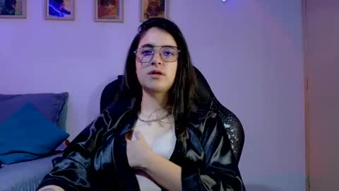 Dani and Alex online show from 11-20-25, 01:55