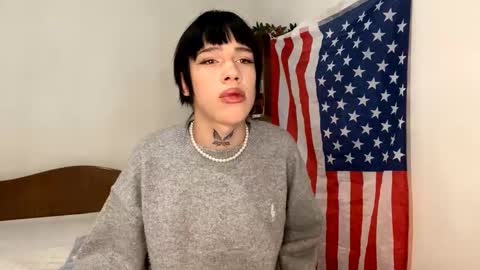 Snapshot of mun_poli chatting on 10-14-25, 09:37 Polik online show from 10-14-25, 09:37