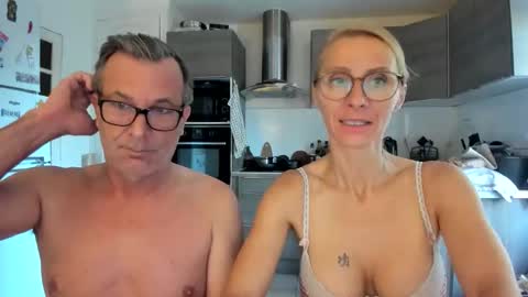 LOVELY JULIA  Peter DAY online show from 10-17-25, 07:00