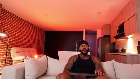 Nick online show from 10-08-25, 10:57