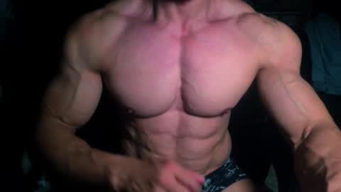 Snapshot of musclebredon chatting on 11-04-25, 08:30 BRENDON online show from 11-04-25, 08:30