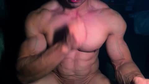 Snapshot of musclebredon chatting on 11-07-25, 08:42 BRENDON online show from 11-07-25, 08:42