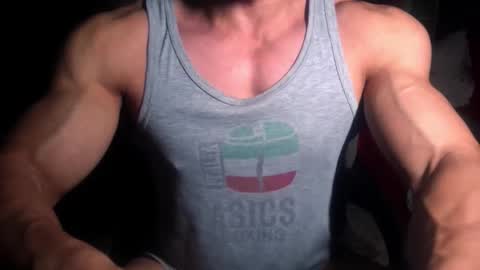 Snapshot of musclebredon chatting on 11-24-25, 08:30 BRENDON online show from 11-24-25, 08:30