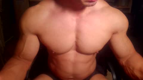Snapshot of musclebredon chatting on 12-01-25, 06:51 BRENDON online show from 12-01-25, 06:51