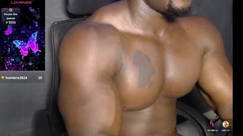 Snapshot of musclegodsammy23 chatting on 12-13-24, 07:58 musclegod23 online show from 12-13-24, 07:58