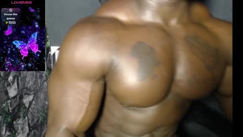 Snapshot of musclegodsammy23 chatting on 01-18-25, 12:57 musclegod23 online show from 01-18-25, 12:57