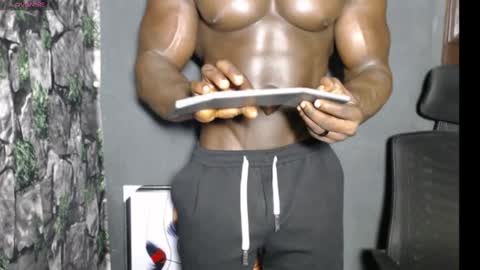 Snapshot of musclegodsammy23 chatting on 01-21-25, 11:24 musclegod23 online show from 01-21-25, 11:24