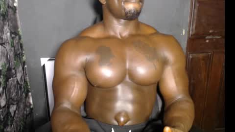 Snapshot of musclegodsammy23 chatting on 01-22-25, 02:26 musclegod23 online show from 01-22-25, 02:26