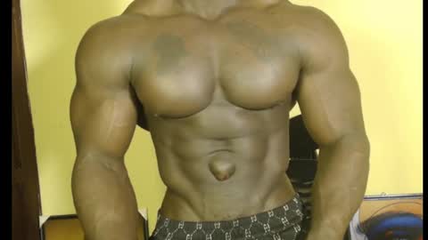 Snapshot of musclegodsammy23 chatting on 02-25-25, 04:46 musclegod23 online show from 02-25-25, 04:46