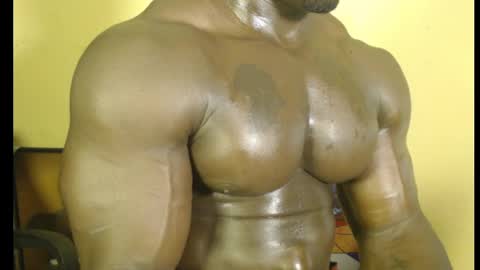 Snapshot of musclegodsammy23 chatting on 02-27-25, 03:04 musclegod23 online show from 02-27-25, 03:04
